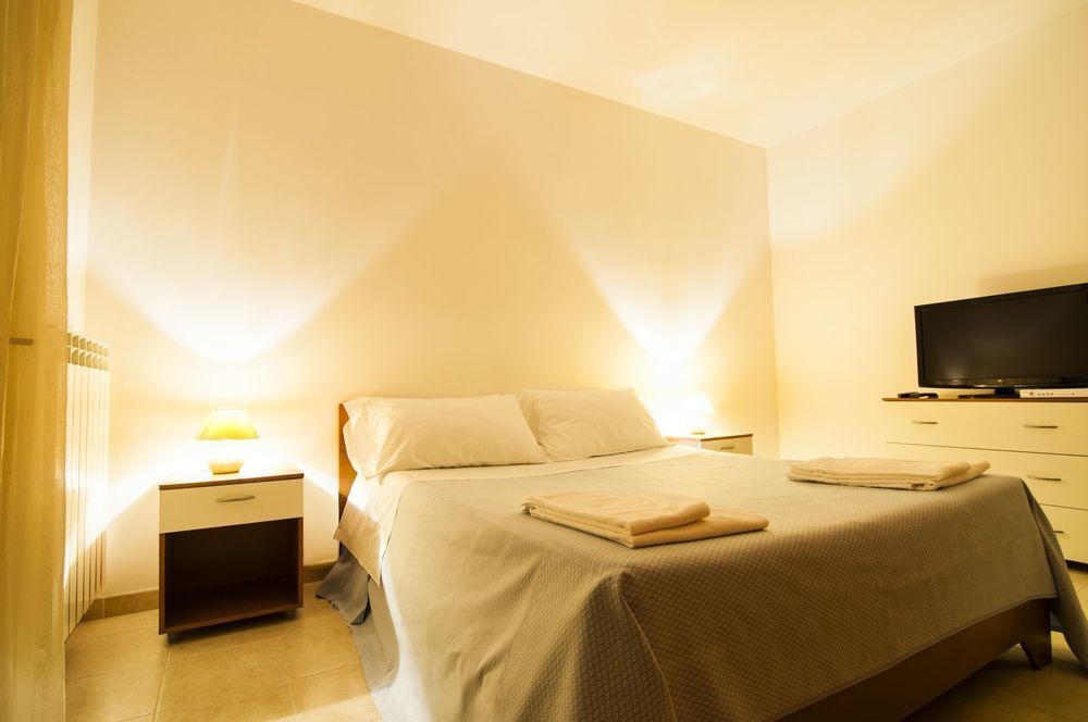 Ciao Hotel & Residence - Apartments Конверсано Экстерьер фото