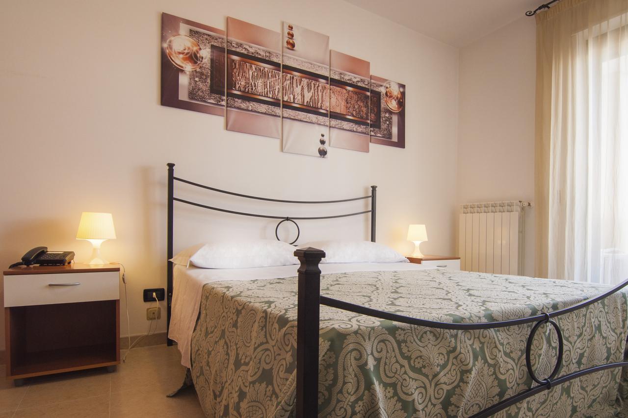 Ciao Hotel & Residence - Apartments Конверсано Экстерьер фото