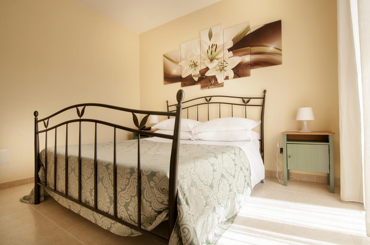 Ciao Hotel & Residence - Apartments Конверсано Экстерьер фото